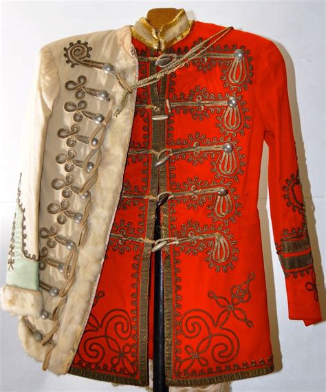 kerkay|Magyar Dress / Attire .